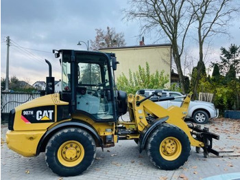 Wheel loader Caterpillar 907H: picture 2