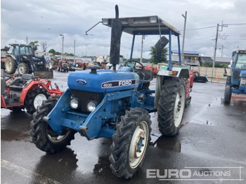 Farm tractor NEW HOLLAND