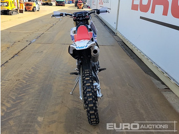 Motorcycle Unused 2025 Apollo Storm 300cc Motorcross Bike, 21" Front, 18" Rear Tyres, Electric Start, Air Cooled, Hydraulic Suspension, Disc Brakes, Lighting Kit (UNASSEMBLED): picture 4 Motorcycle Unused 2025 Apollo Storm 300cc Motorcross Bike, 21" Front, 18" Rear Tyres, Electric Start, Air Cooled, Hydraulic Suspension, Disc Brakes, Lighting Kit (UNASSEMBLED): picture 4