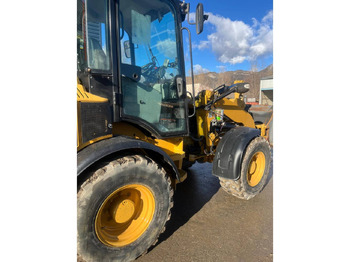 Wheel loader CAT 908: picture 4