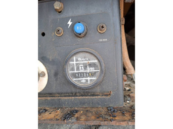 Asphalt paver CAT AP300: picture 5