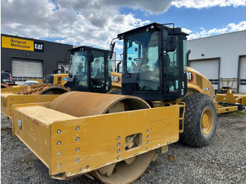 Compactor CATERPILLAR