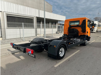 New Cab chassis truck MAN TGL 8.160 4X2 BB CH: picture 4