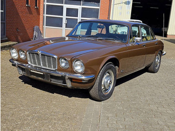 Sedan JAGUAR