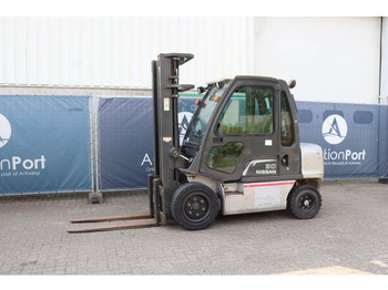 Electric forklift NISSAN