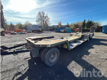 Low loader trailer