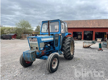 Farm tractor FORD