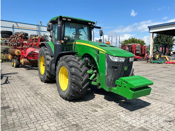 Farm tractor JOHN DEERE 8R Series