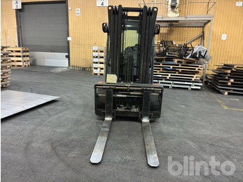 Electric forklift Toyota 8FBMT50: picture 2