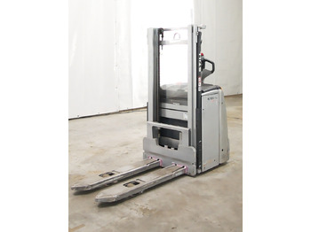 Stacker STILL
