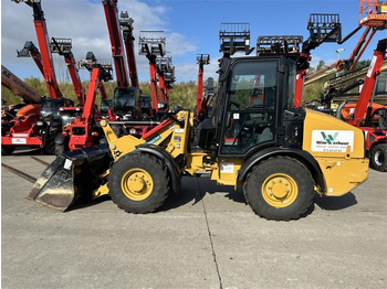 Compact loader CATERPILLAR