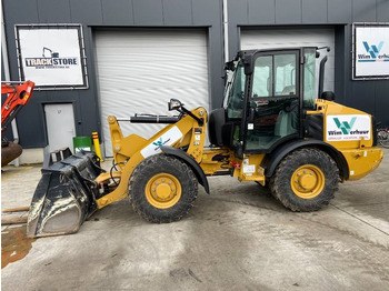 Wheel loader CATERPILLAR 906