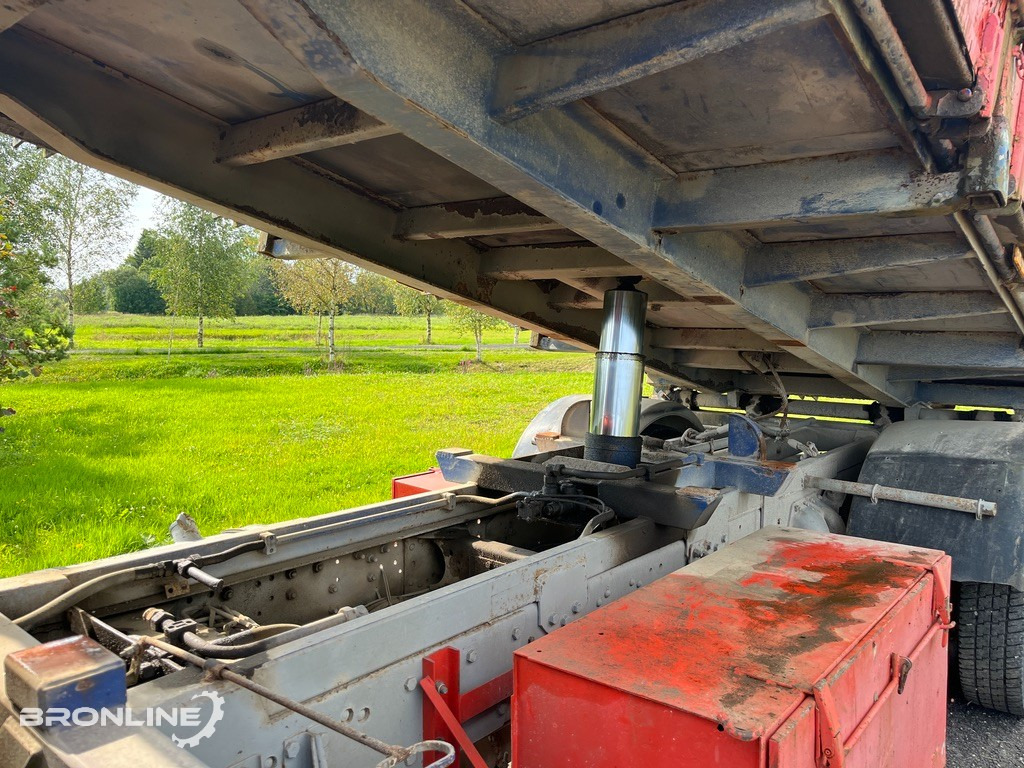 1984 SCANIA G82ML 54PA Tipper + HMF crane - Tipper, Crane truck: picture 5 1984 SCANIA G82ML 54PA Tipper + HMF crane - Tipper, Crane truck: picture 5