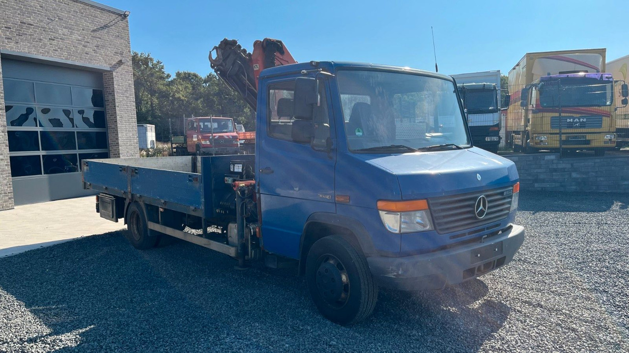 Mercedes-Benz 816D Pritsche Kran Palfinger Blatt - Blatt - Flatbed van: picture 3 Mercedes-Benz 816D Pritsche Kran Palfinger Blatt - Blatt - Flatbed van: picture 3