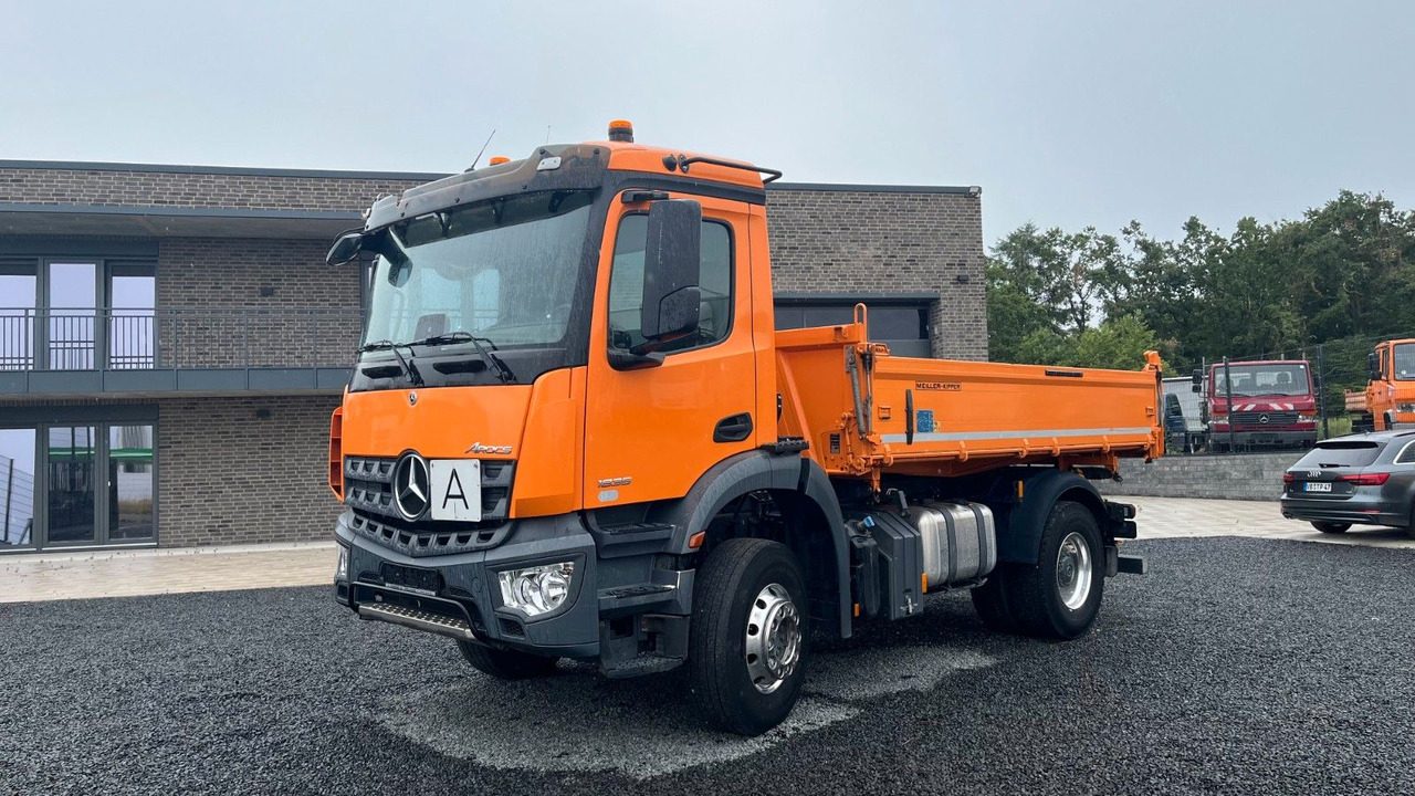 Mercedes-Benz Arocs 1835 Dreiseitenkipper Meiller - Tipper: picture 2 Mercedes-Benz Arocs 1835 Dreiseitenkipper Meiller - Tipper: picture 2