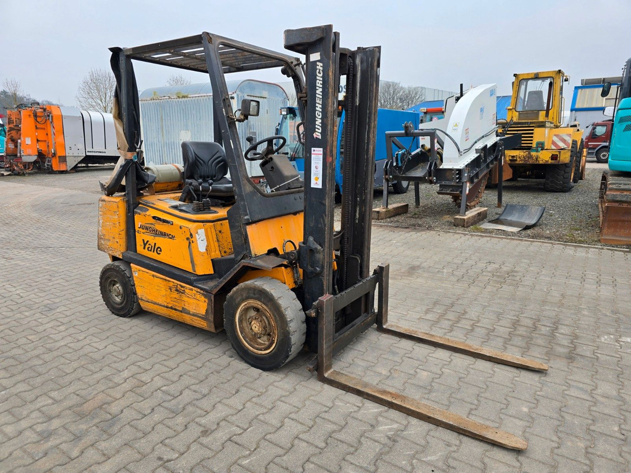 Yale Jungheinrich TFG 25 Gas Stapler Frontstapler - Diesel forklift: picture 2 Yale Jungheinrich TFG 25 Gas Stapler Frontstapler - Diesel forklift: picture 2