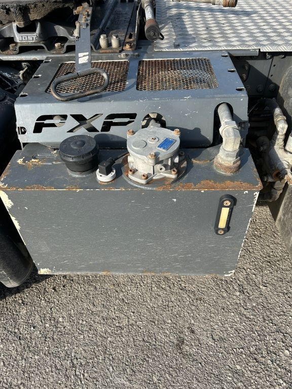 DAF XF 530 PxP 4x4 Hydraulik DAF XF 530 PxP 4x4 Hydraulik - Tractor unit: picture 4 DAF XF 530 PxP 4x4 Hydraulik DAF XF 530 PxP 4x4 Hydraulik - Tractor unit: picture 4