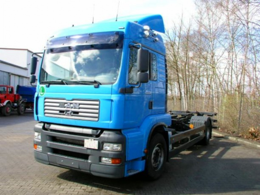 MAN TGA 02  18.410 TGA2 Achs BDF- LKW - Container transporter/ Swap body truck: picture 2 MAN TGA 02  18.410 TGA2 Achs BDF- LKW - Container transporter/ Swap body truck: picture 2