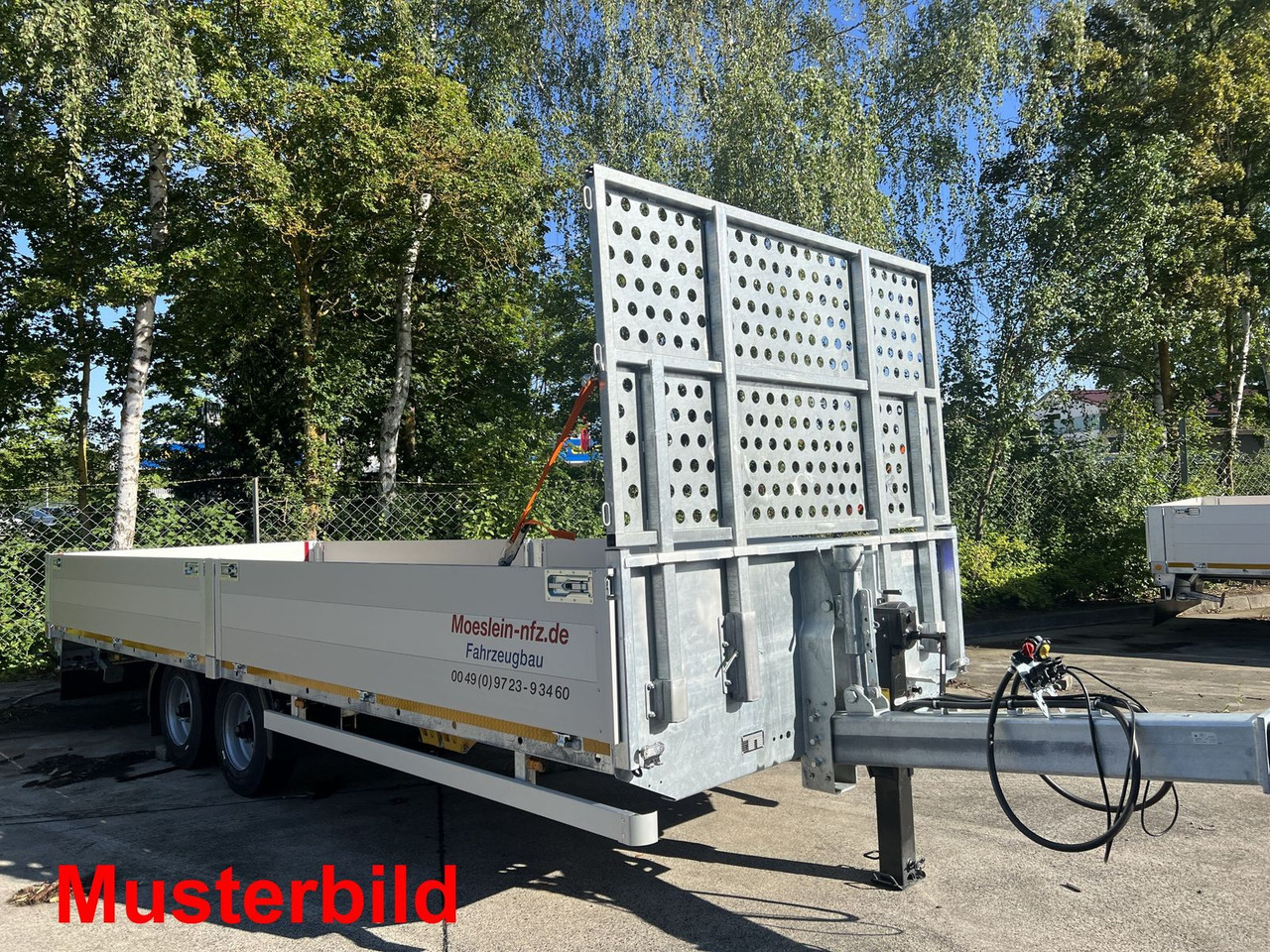 Low loader trailer Möslein  14,4 t Tandem- Pritschenanhänger- Tieflader: picture 10