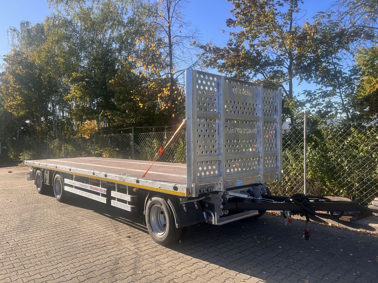 Möslein 3 Achs Jumbo- Plato- Anhänger 9 m, Mega - Dropside/ Flatbed trailer: picture 2 Möslein 3 Achs Jumbo- Plato- Anhänger 9 m, Mega - Dropside/ Flatbed trailer: picture 2