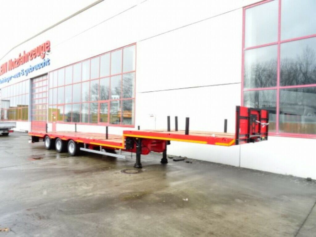 Möslein 3 Achs Satteltieflader Plato - Low loader semi-trailer: picture 1 Möslein 3 Achs Satteltieflader Plato - Low loader semi-trailer: picture 1