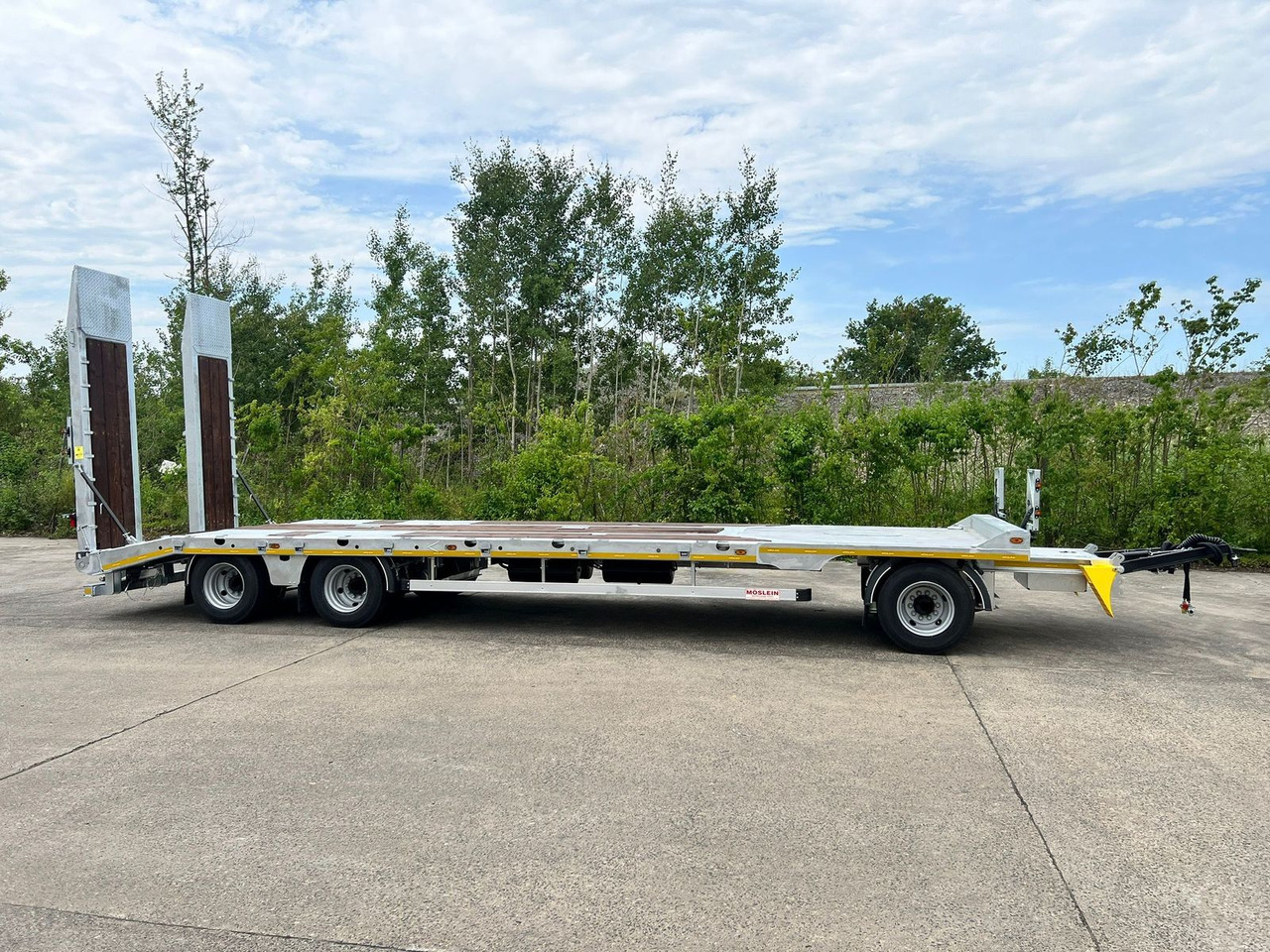 Möslein 3 Achs Tieflader mit gerader Ladefläche 8,10 m, - Low loader trailer: picture 4 Möslein 3 Achs Tieflader mit gerader Ladefläche 8,10 m, - Low loader trailer: picture 4