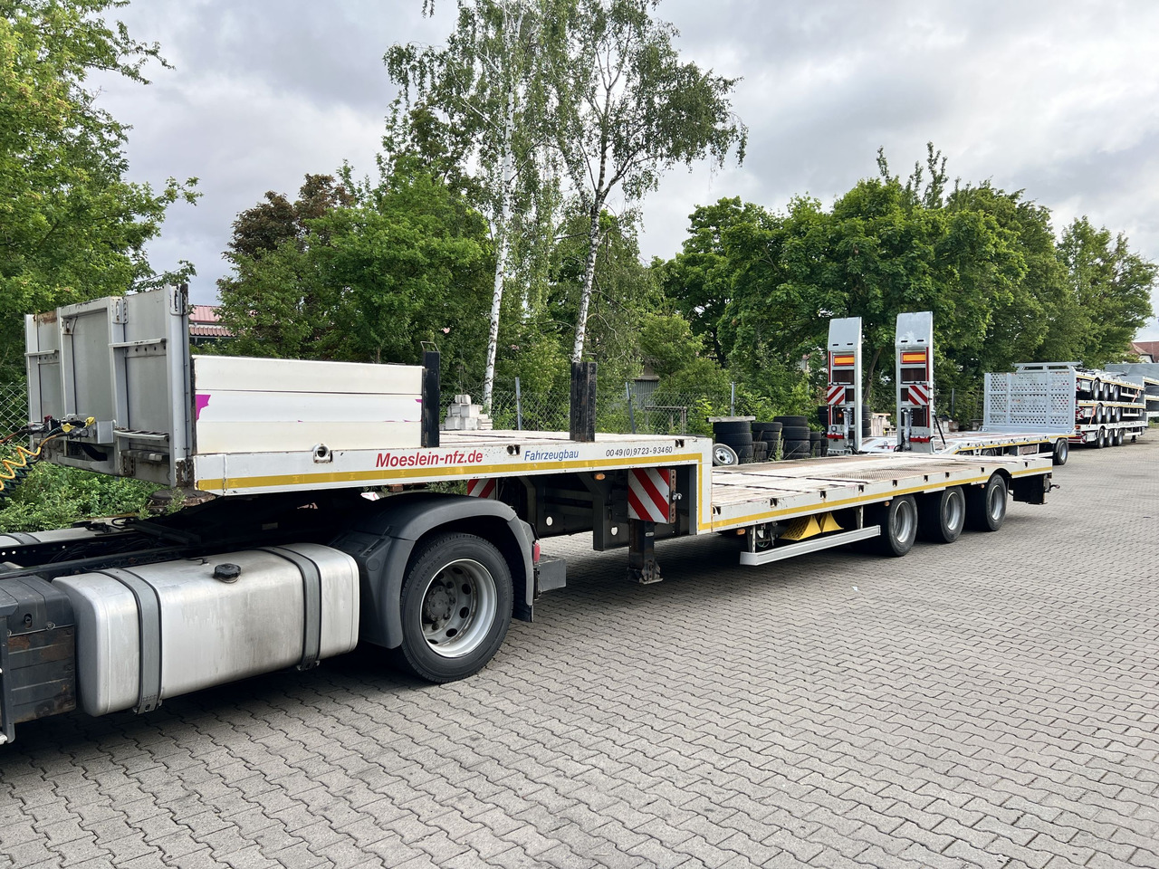 Möslein STO 3 Schwebheim 3 Achs Satteltieflader - Low loader semi-trailer: picture 3 Möslein STO 3 Schwebheim 3 Achs Satteltieflader - Low loader semi-trailer: picture 3