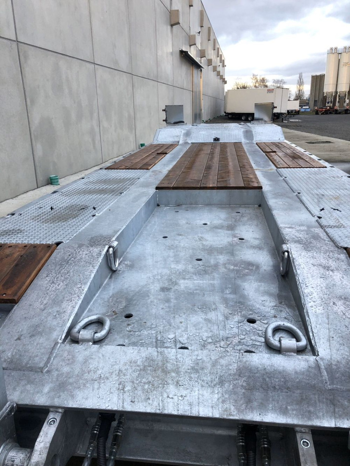 Möslein T 4 VB H1 1 neuer 4 Achs Tieflader hydraulischen Rampen - Low loader trailer: picture 2 Möslein T 4 VB H1 1 neuer 4 Achs Tieflader hydraulischen Rampen - Low loader trailer: picture 2