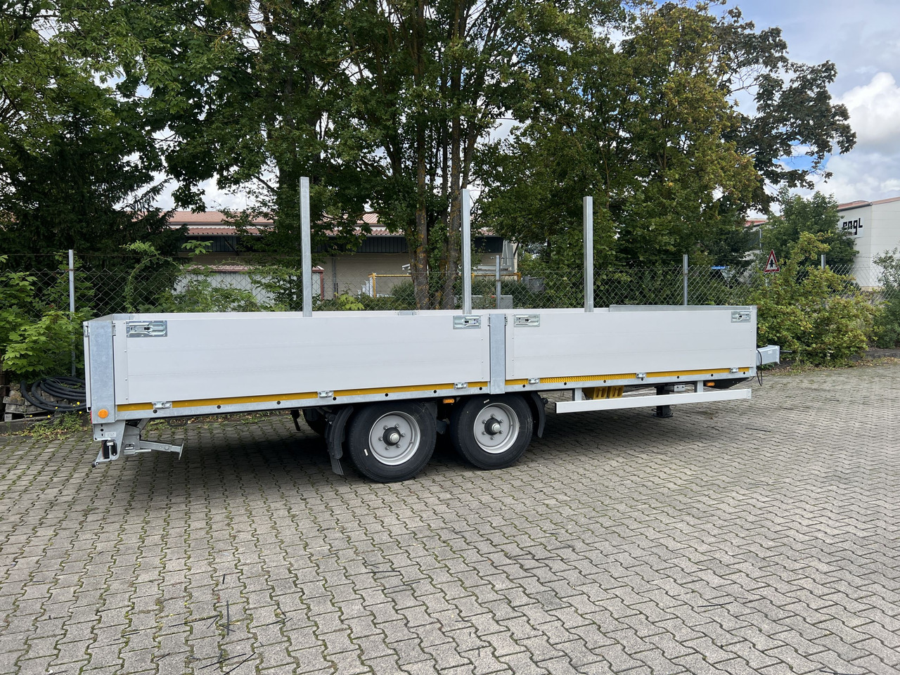 Möslein THT 11- G 7,2 Tandem- Pritschenanhänger- Tieflader - Dropside/ Flatbed trailer: picture 1 Möslein THT 11- G 7,2 Tandem- Pritschenanhänger- Tieflader - Dropside/ Flatbed trailer: picture 1