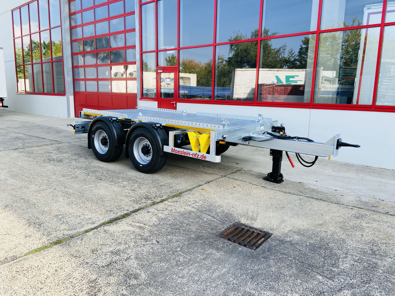 Möslein TMH 2 14 t Tandem- Absetzmuldenanhänger,geschlossenen BodenNeufahrzeug - Tipper trailer: picture 2 Möslein TMH 2 14 t Tandem- Absetzmuldenanhänger,geschlossenen BodenNeufahrzeug - Tipper trailer: picture 2