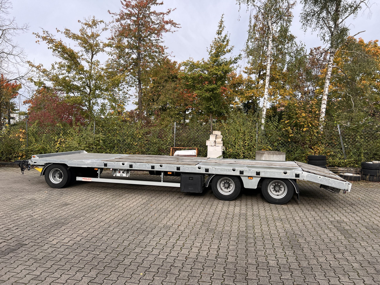 Möslein TO 3 F Schwebheim 3 Achs Tiefladeranhänger - Low loader trailer: picture 4 Möslein TO 3 F Schwebheim 3 Achs Tiefladeranhänger - Low loader trailer: picture 4