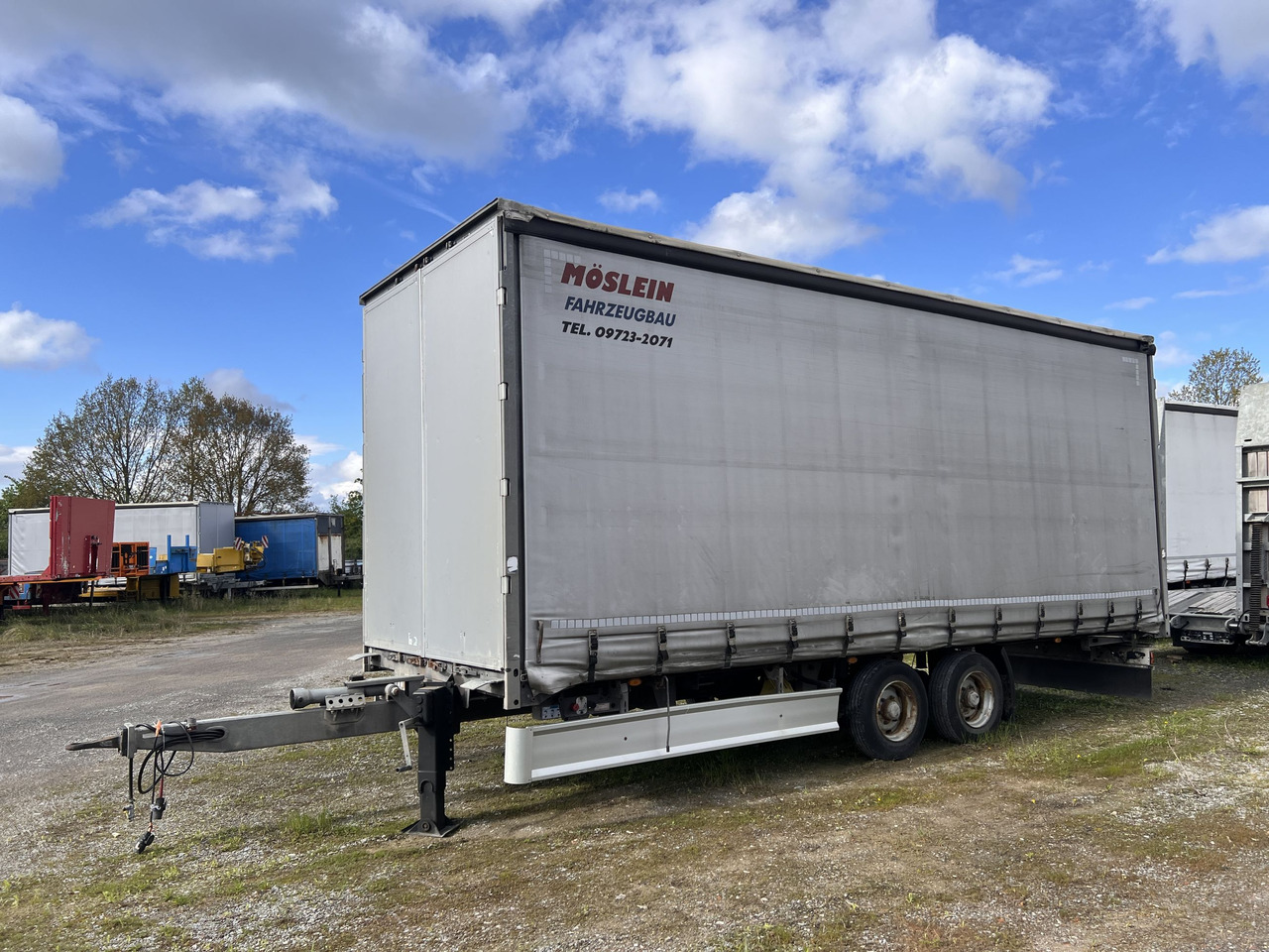 Möslein TPF 11-D Schwebheim Tandem- Planenanhänger Durchladen - Curtainsider trailer: picture 2 Möslein TPF 11-D Schwebheim Tandem- Planenanhänger Durchladen - Curtainsider trailer: picture 2