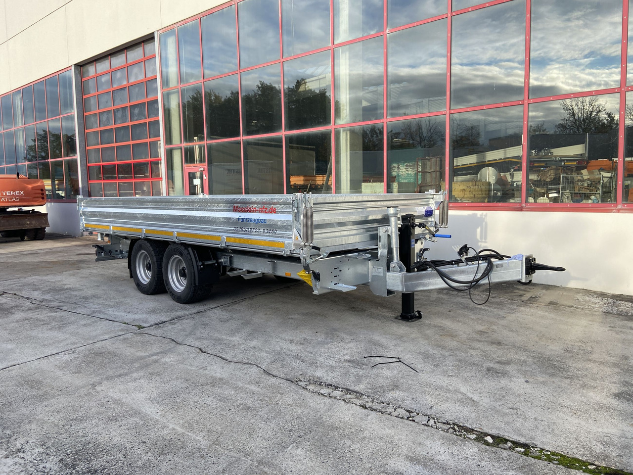 Möslein TTD 11 Breite Reifen 5,70 lang Kipper Tieflader, Breite Reifen, 5,70 m lang-- Neufahrzeug -- - Tipper trailer: picture 5 Möslein TTD 11 Breite Reifen 5,70 lang Kipper Tieflader, Breite Reifen, 5,70 m lang-- Neufahrzeug -- - Tipper trailer: picture 5