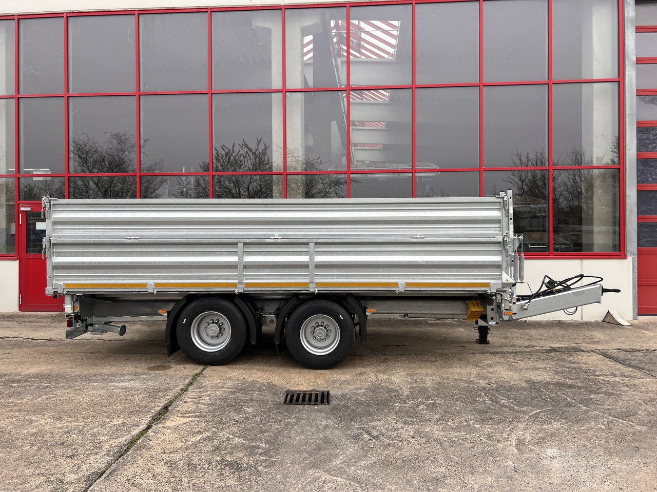 Möslein TTD 19 AB 19 t Tandem 3 Seiten Kipper TiefladerAufsatzbordwänden-- Neufahrzeug -- - Tipper trailer: picture 1 Möslein TTD 19 AB 19 t Tandem 3 Seiten Kipper TiefladerAufsatzbordwänden-- Neufahrzeug -- - Tipper trailer: picture 1