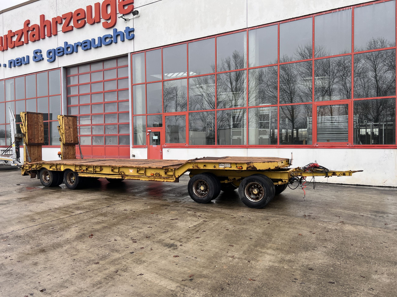 Müller Mitteltal T4 PROFI 40,0  4 Achs Tiefladeranhänger - Low loader trailer: picture 4 Müller Mitteltal T4 PROFI 40,0  4 Achs Tiefladeranhänger - Low loader trailer: picture 4