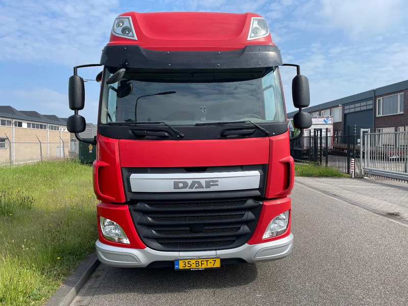 DAF CF 400 euro 6 2015 - Tractor unit: picture 3 DAF CF 400 euro 6 2015 - Tractor unit: picture 3