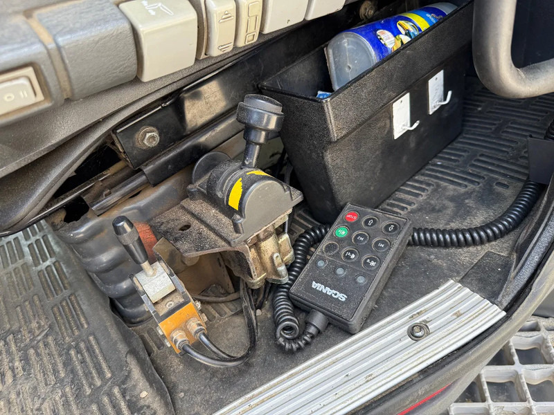 Tractor unit Scania T124-420 T 124-420 TORPEDO: picture 10 Tractor unit Scania T124-420 T 124-420 TORPEDO: picture 10