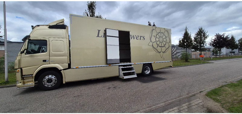 Volvo FM Flowertruck ! Only 256.000 km ! Euro 6 ! 2015 - Box truck: picture 3 Volvo FM Flowertruck ! Only 256.000 km ! Euro 6 ! 2015 - Box truck: picture 3
