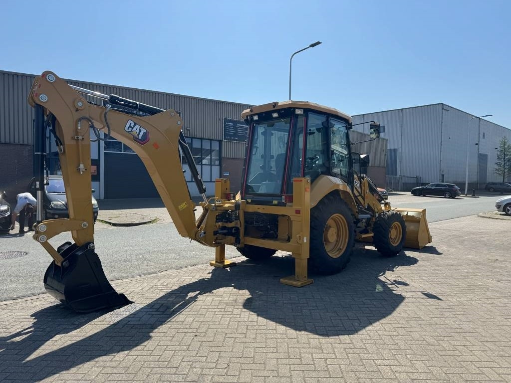 CAT 424 4X4 HAMMER LINE ( UNUSED ) - Backhoe loader: picture 4 CAT 424 4X4 HAMMER LINE ( UNUSED ) - Backhoe loader: picture 4