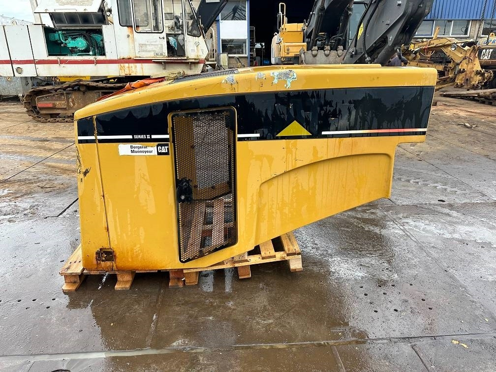 CAT 950 G II engine cover - Cab for Construction machinery: picture 1 CAT 950 G II engine cover - Cab for Construction machinery: picture 1