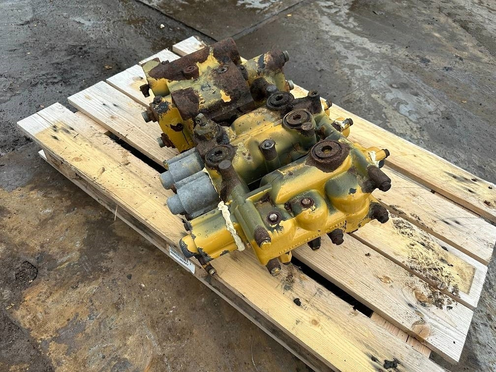 CAT 950 G II valve - Hydraulics for Construction machinery: picture 3 CAT 950 G II valve - Hydraulics for Construction machinery: picture 3