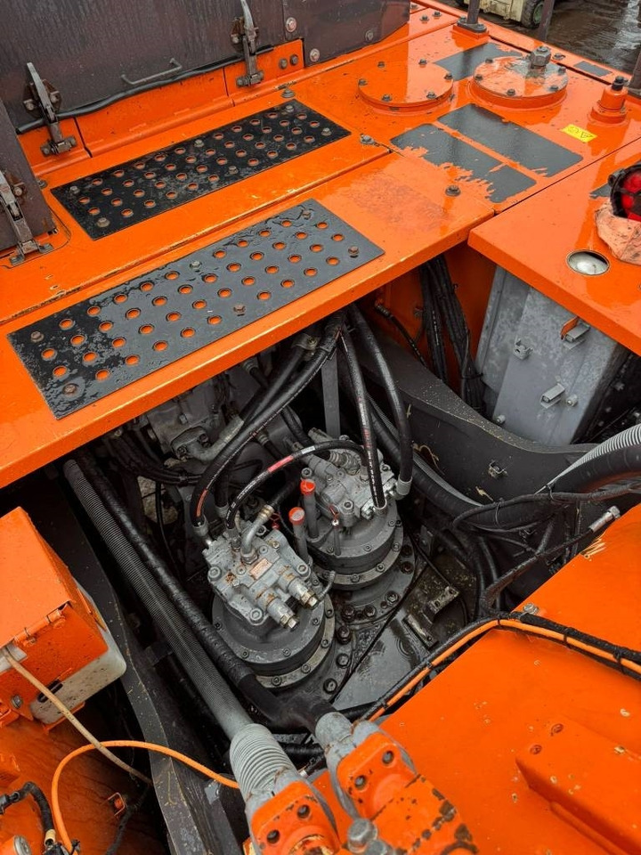 Crawler excavator Hitachi ZX 470 LC H-5 B: picture 17