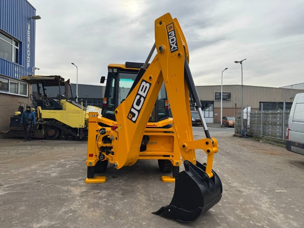 JCB 3CX 4X4 ( UNUSED ) - Backhoe loader: picture 4 JCB 3CX 4X4 ( UNUSED ) - Backhoe loader: picture 4