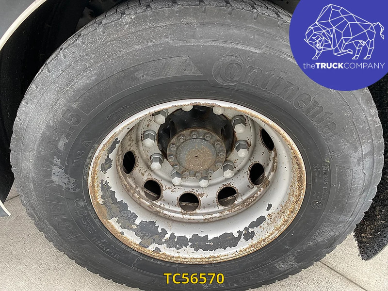 Renault Premium 280 on lease Renault Premium 280: picture 17 Renault Premium 280 on lease Renault Premium 280: picture 17