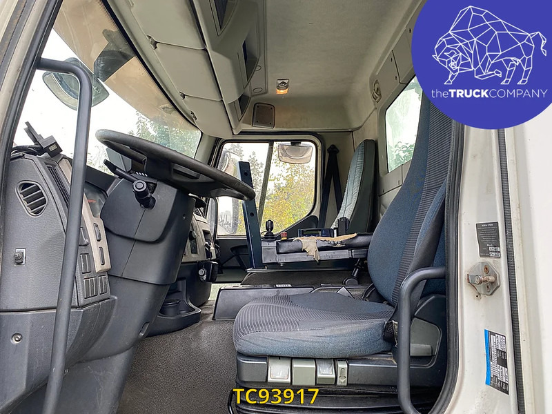 Volvo FE 320 - Garbage truck: picture 2 Volvo FE 320 - Garbage truck: picture 2