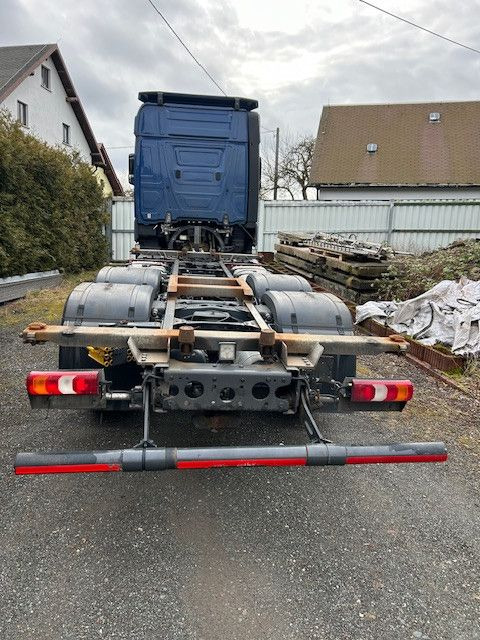 Mercedes-Benz 2548 Mercedes-Benz 2548 - Container transporter/ Swap body truck: picture 4 Mercedes-Benz 2548 Mercedes-Benz 2548 - Container transporter/ Swap body truck: picture 4