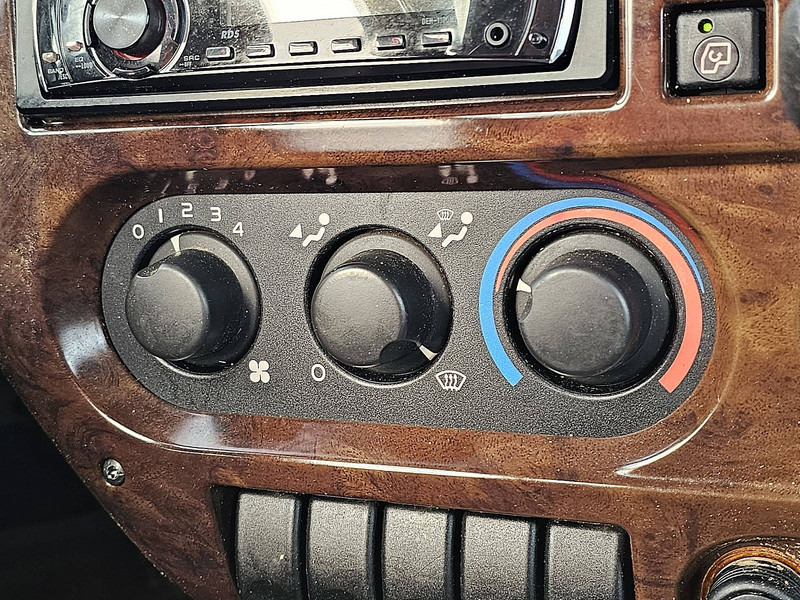 Hook lift truck DAF CF 85.360 6X2 FAS E5 359DKM: picture 14 Hook lift truck DAF CF 85.360 6X2 FAS E5 359DKM: picture 14