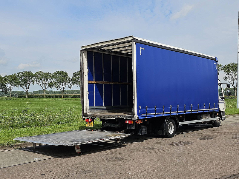 DAF LF 210 11.9T LIFT AIRCO - Curtainsider truck: picture 3 DAF LF 210 11.9T LIFT AIRCO - Curtainsider truck: picture 3