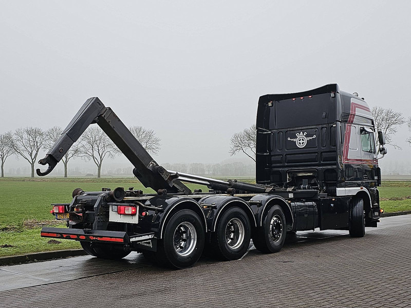 DAF XF 105.460 8X2 FAK SPECIAL ED. - Hook lift truck: picture 3 DAF XF 105.460 8X2 FAK SPECIAL ED. - Hook lift truck: picture 3