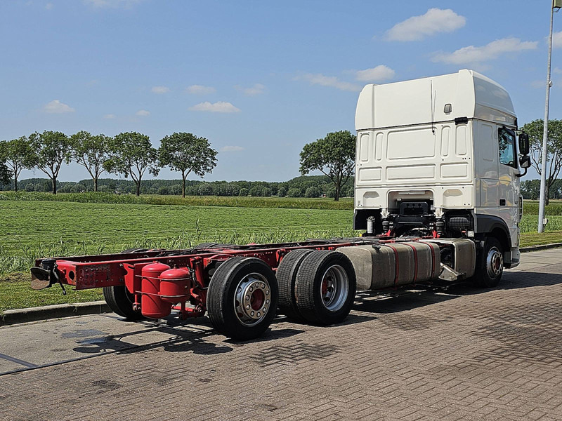DAF XF 480 SSC 6X2 FAR INTARDER - Cab chassis truck: picture 3 DAF XF 480 SSC 6X2 FAR INTARDER - Cab chassis truck: picture 3